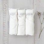 Pack de 3 bodys básicos blancos con acabado picot y cuello cruzado