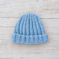 Gorro de lana celeste tejido acanalado