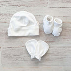 Gorro blanco y patucos blancos de bebé, conjunto de 3 esenciales