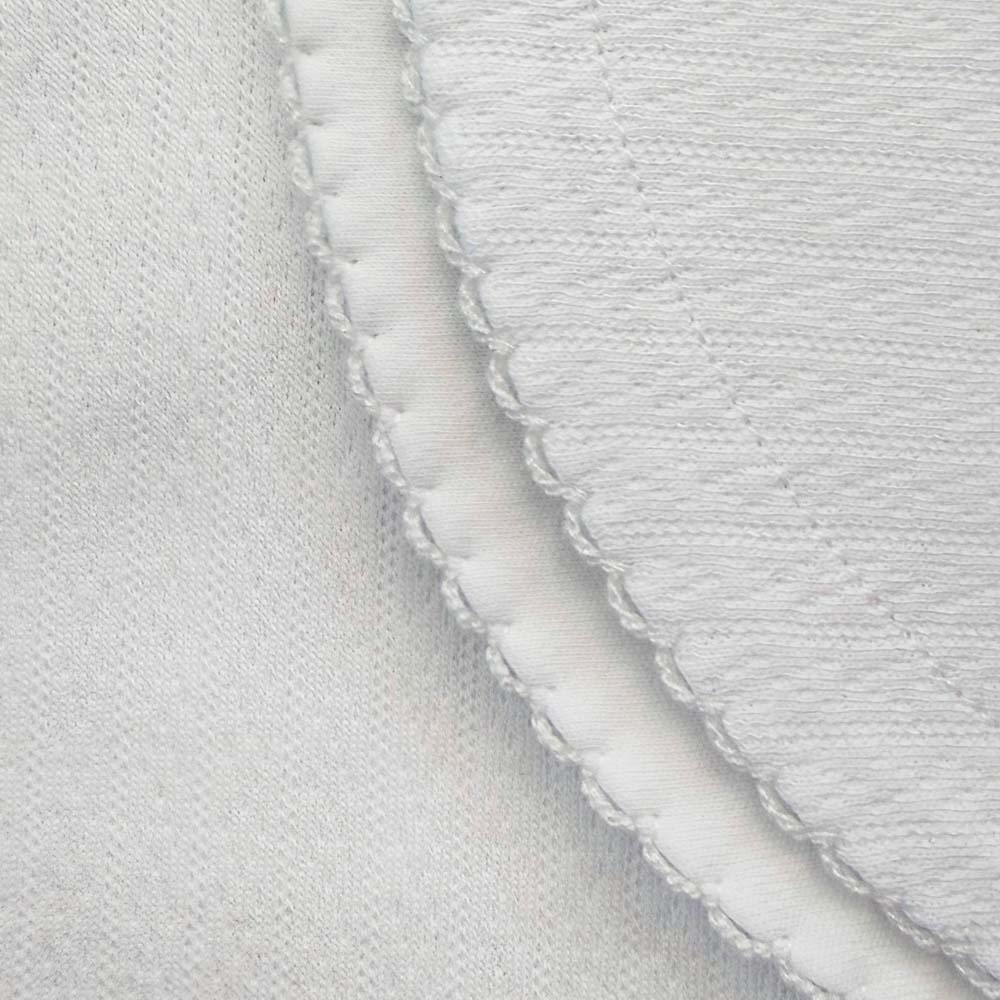 Costura y borde fruncido de la manta jacquard blanca