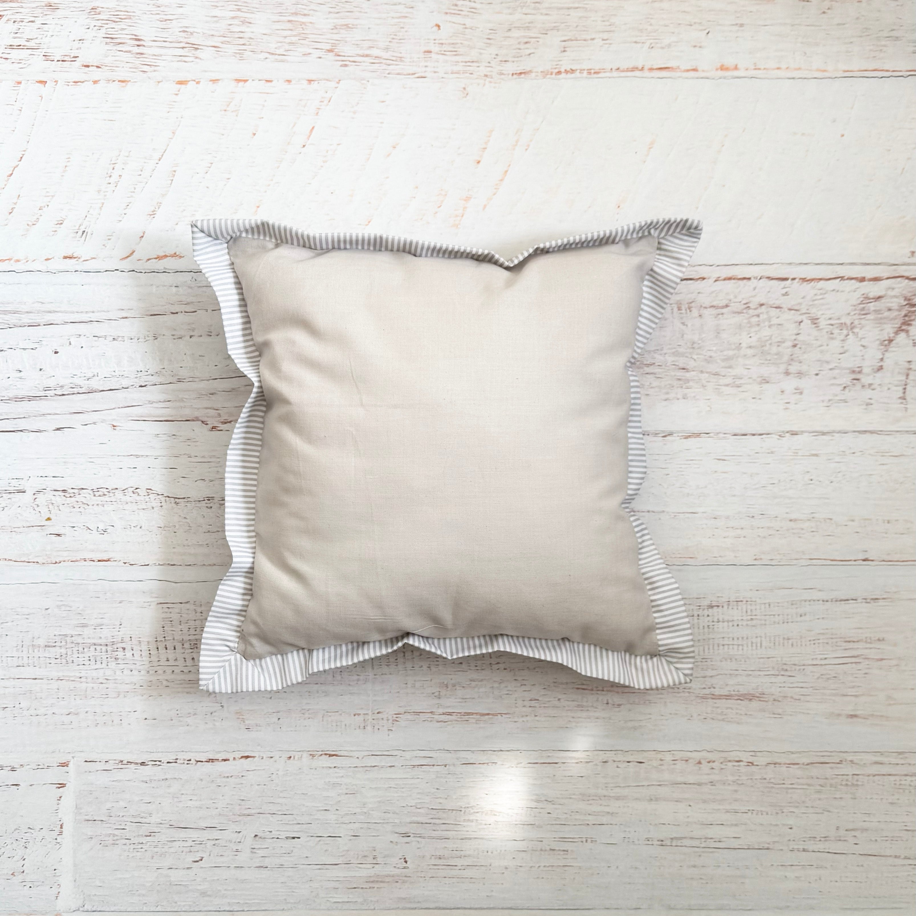 Cojin Beige Decorativo